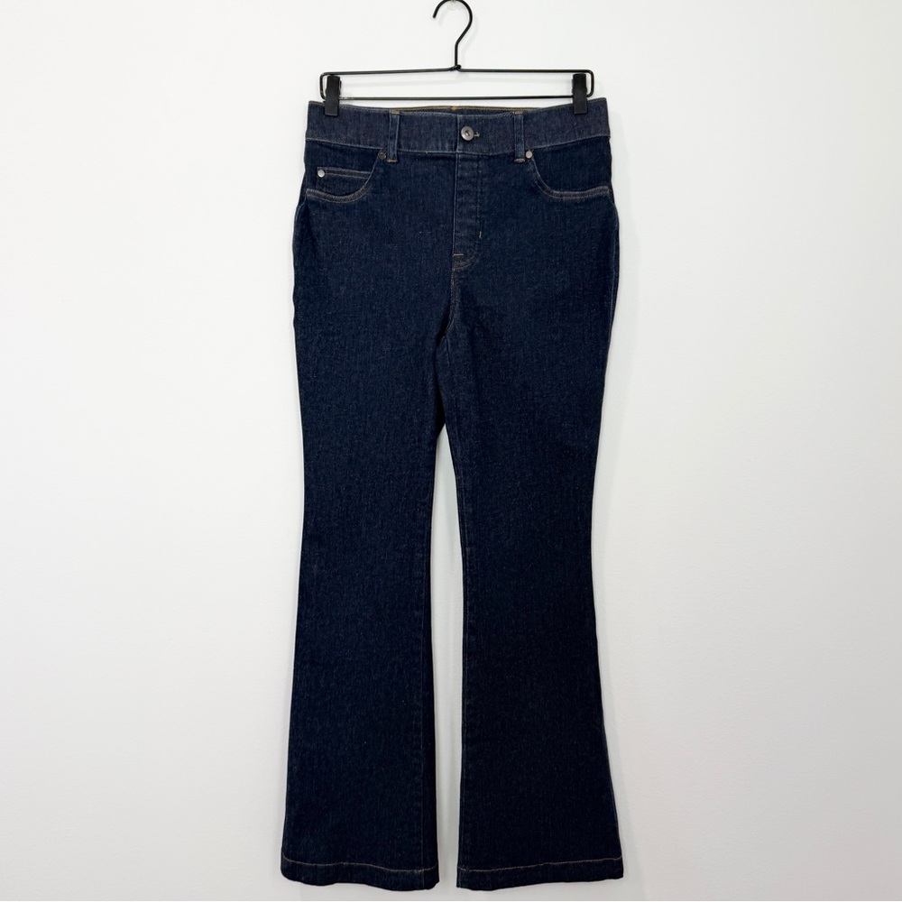 Spanx SPANXshape EveryWear Flare Jeans Raw Indigo size Medium - Picture 2 of 8